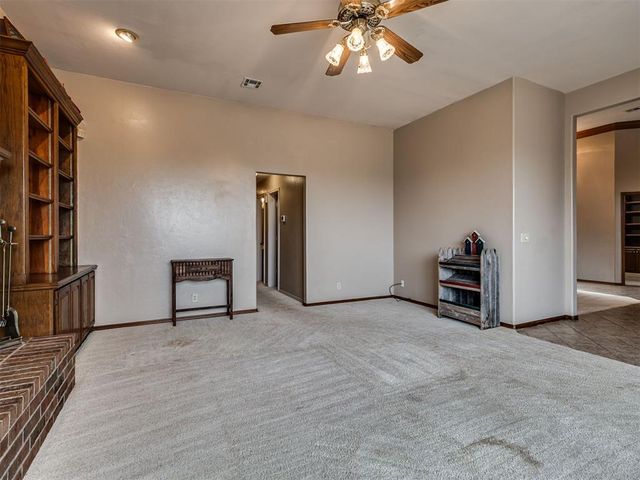 1423 E Twin Brook Terrace, Mustang, OK 73064