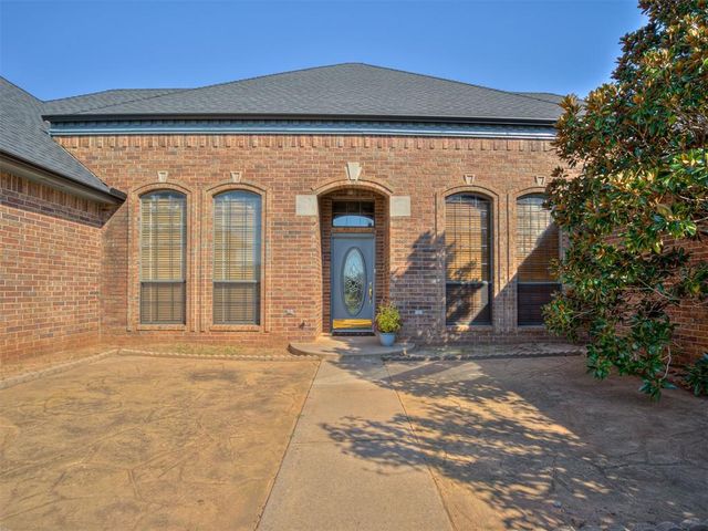 1423 E Twin Brook Terrace, Mustang, OK 73064
