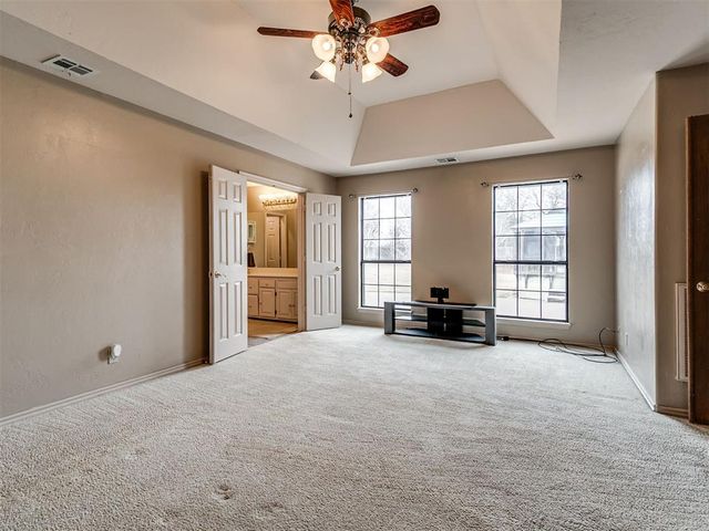 1423 E Twin Brook Terrace, Mustang, OK 73064