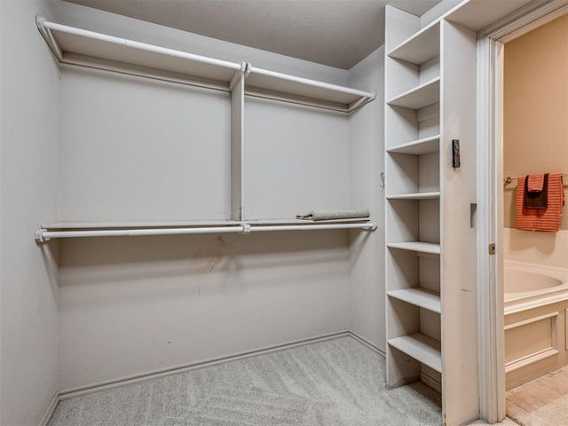 1423 E Twin Brook Terrace, Mustang, OK 73064