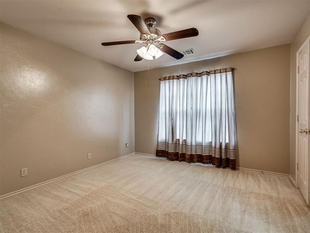 1423 E Twin Brook Terrace, Mustang, OK 73064