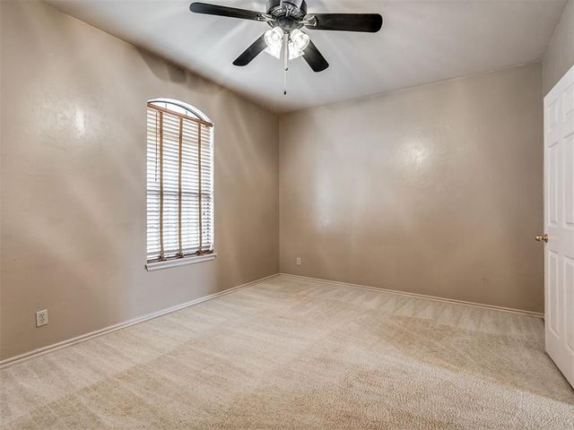 1423 E Twin Brook Terrace, Mustang, OK 73064