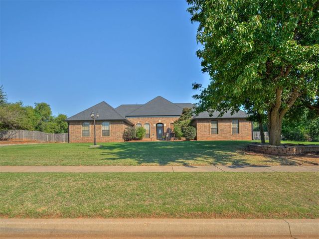 1423 E Twin Brook Terrace, Mustang, OK 73064