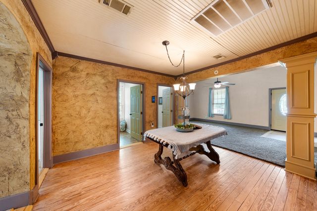 1301 Locust Street, Commerce, TX 75428