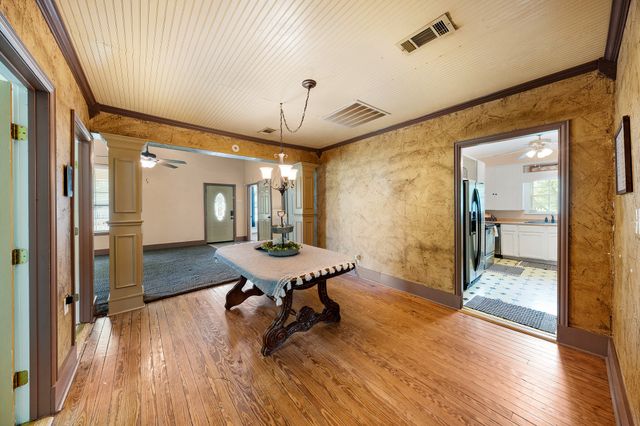 1301 Locust Street, Commerce, TX 75428