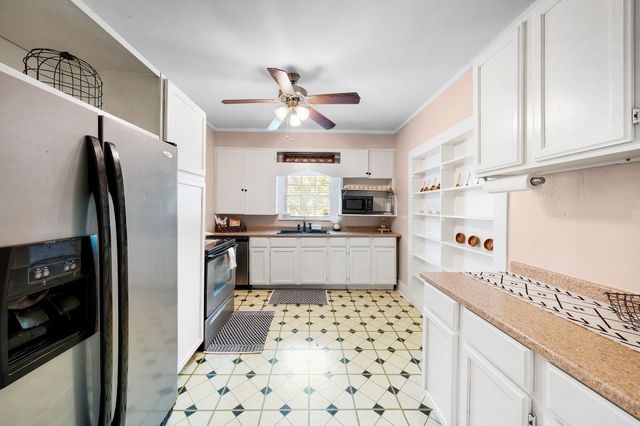 1301 Locust Street, Commerce, TX 75428