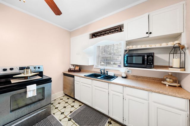 1301 Locust Street, Commerce, TX 75428