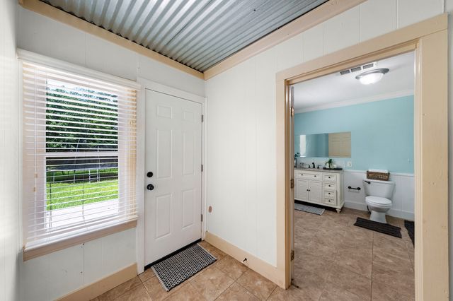 1301 Locust Street, Commerce, TX 75428