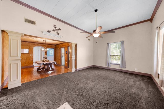 1301 Locust Street, Commerce, TX 75428