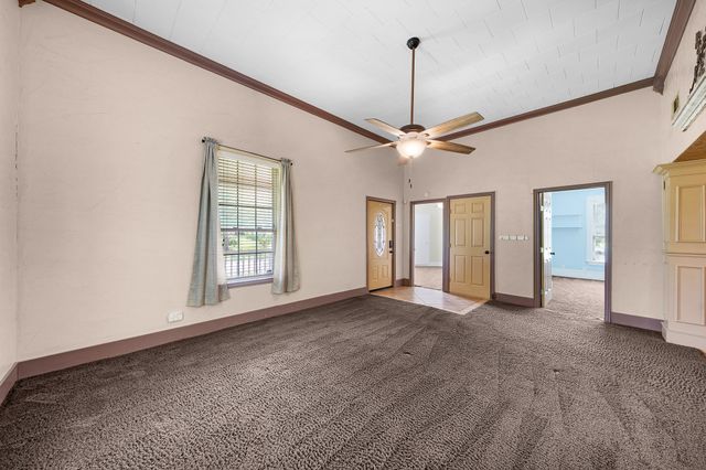 1301 Locust Street, Commerce, TX 75428