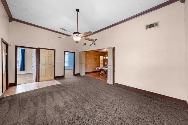 1301 Locust Street, Commerce, TX 75428