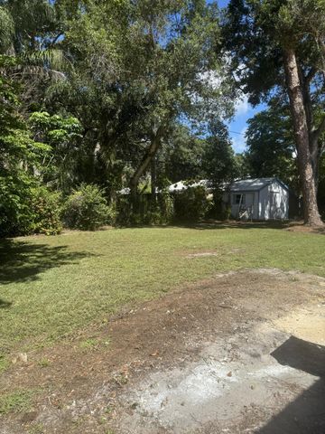 1749 26th Avenue, Vero Beach, FL 32960