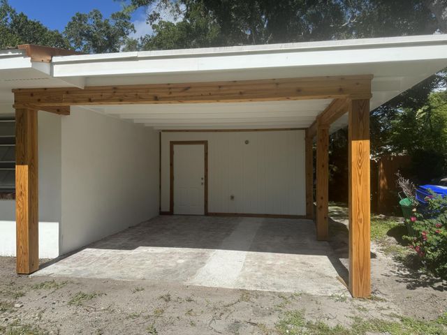 1749 26th Avenue, Vero Beach, FL 32960