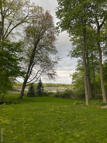 VL Lot D Trl Chevron, Highland, MI 48356