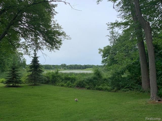 VL Lot D Trl Chevron, Highland, MI 48356