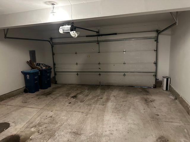 1121 Symphony Drive, Aurora, IL 60504