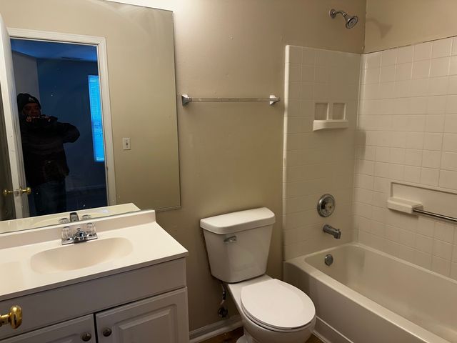 1121 Symphony Drive, Aurora, IL 60504