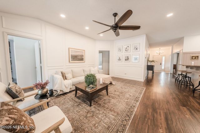 511 CHANCELLOR Drive, Jacksonville, FL 32225