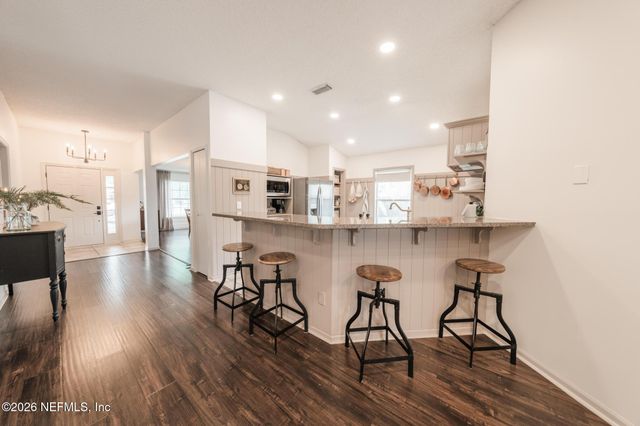 511 CHANCELLOR Drive, Jacksonville, FL 32225