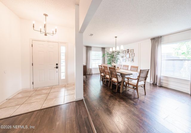 511 CHANCELLOR Drive, Jacksonville, FL 32225