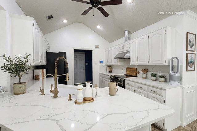 2906 Whetstone Lane, Euless, TX 76039