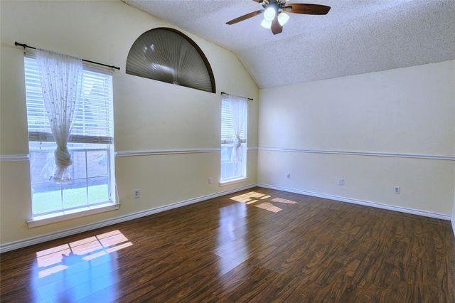 2906 Whetstone Lane, Euless, TX 76039