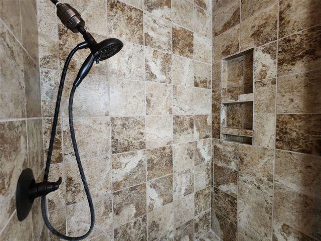 2906 Whetstone Lane, Euless, TX 76039