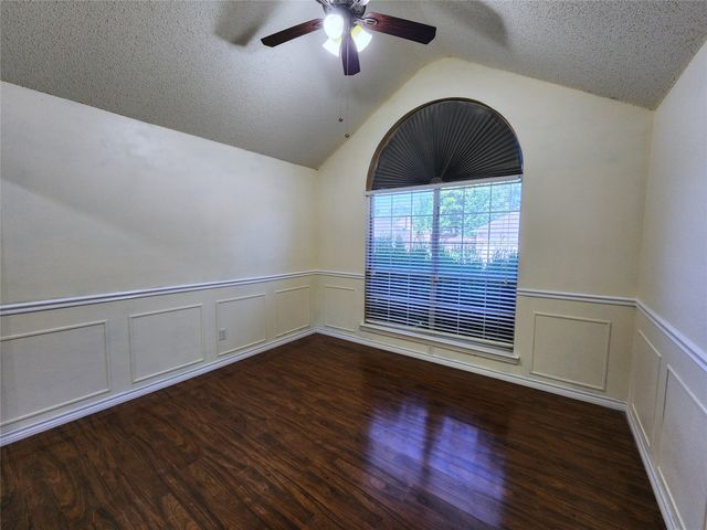 2906 Whetstone Lane, Euless, TX 76039