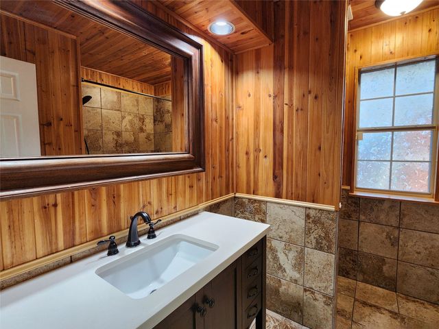 2906 Whetstone Lane, Euless, TX 76039