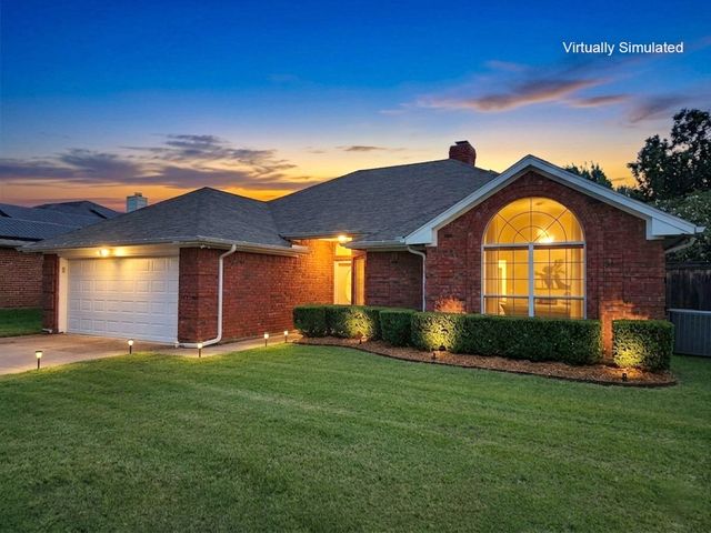 2906 Whetstone Lane, Euless, TX 76039