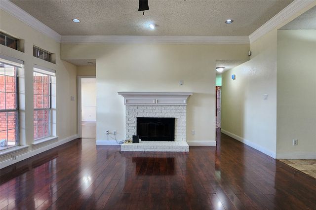 2906 Whetstone Lane, Euless, TX 76039
