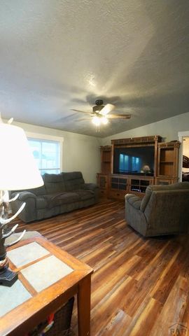 311 E Stewart Dr, Pueblo West, CO 81007