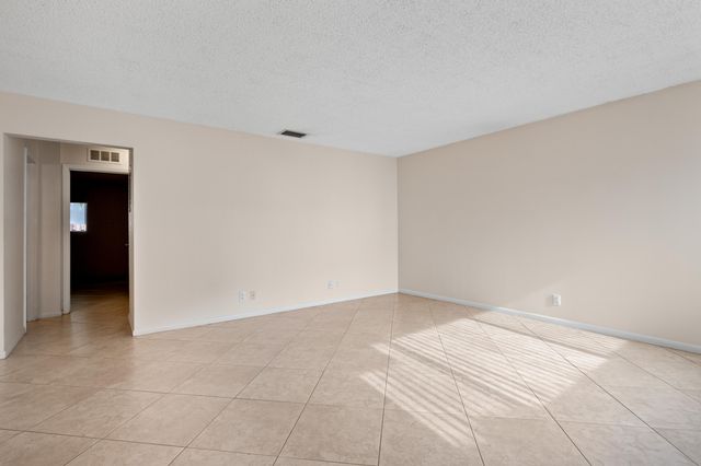 1106 NE 16th Court 2, Fort Lauderdale, FL 33305