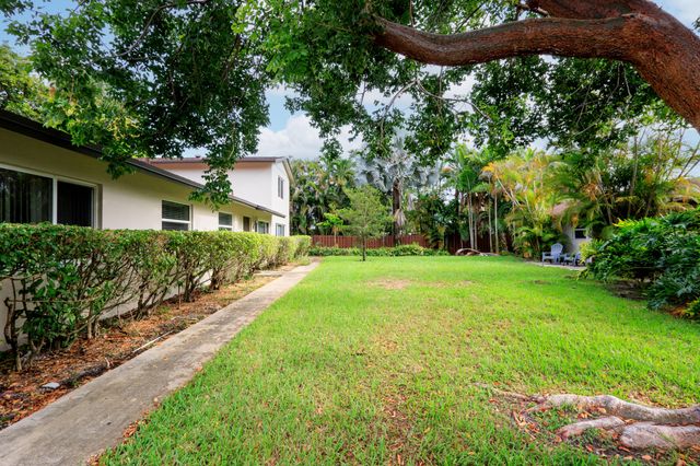 1106 NE 16th Court 2, Fort Lauderdale, FL 33305