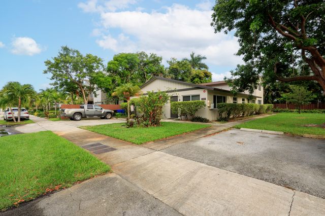 1106 NE 16th Court 2, Fort Lauderdale, FL 33305
