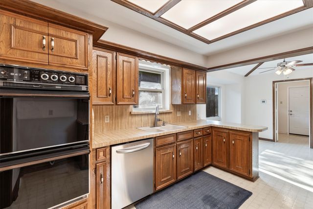 343 Cardinal Creek Drive, Duncanville, TX 75137