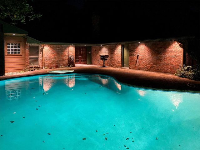 343 Cardinal Creek Drive, Duncanville, TX 75137