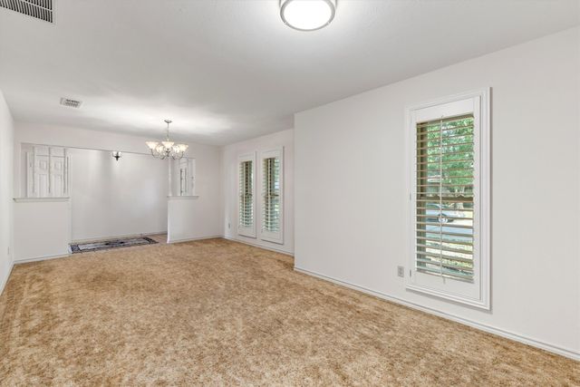343 Cardinal Creek Drive, Duncanville, TX 75137