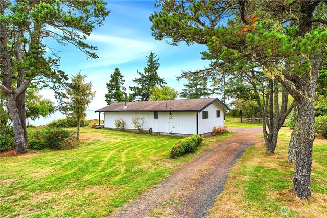 1968 State Route 105, Aberdeen, WA 98520