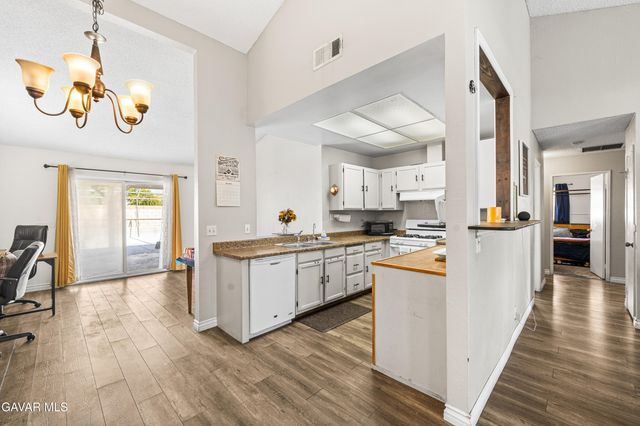 2233 Morningside Avenue, Lancaster, CA 93535