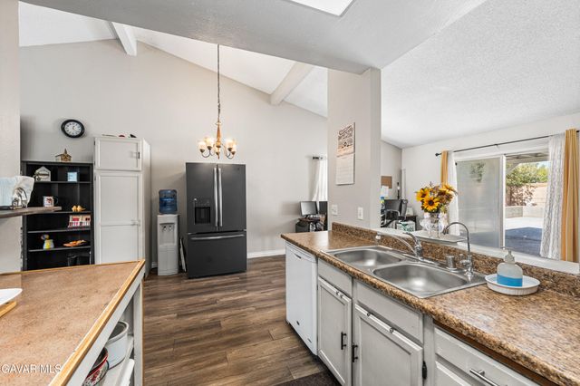 2233 Morningside Avenue, Lancaster, CA 93535