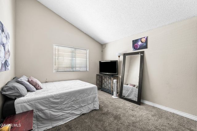2233 Morningside Avenue, Lancaster, CA 93535