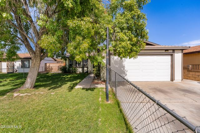 2233 Morningside Avenue, Lancaster, CA 93535