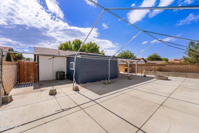 2233 Morningside Avenue, Lancaster, CA 93535