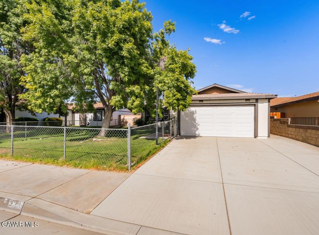2233 Morningside Avenue, Lancaster, CA 93535