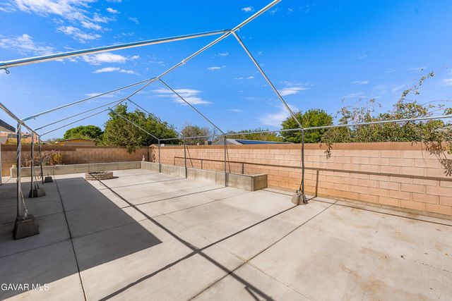 2233 Morningside Avenue, Lancaster, CA 93535