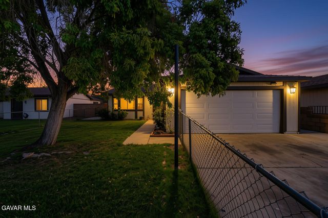 2233 Morningside Avenue, Lancaster, CA 93535