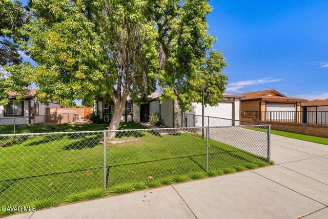 2233 Morningside Avenue, Lancaster, CA 93535