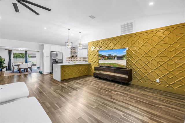 2690 65TH AVENUE S, St Petersburg, FL 33712