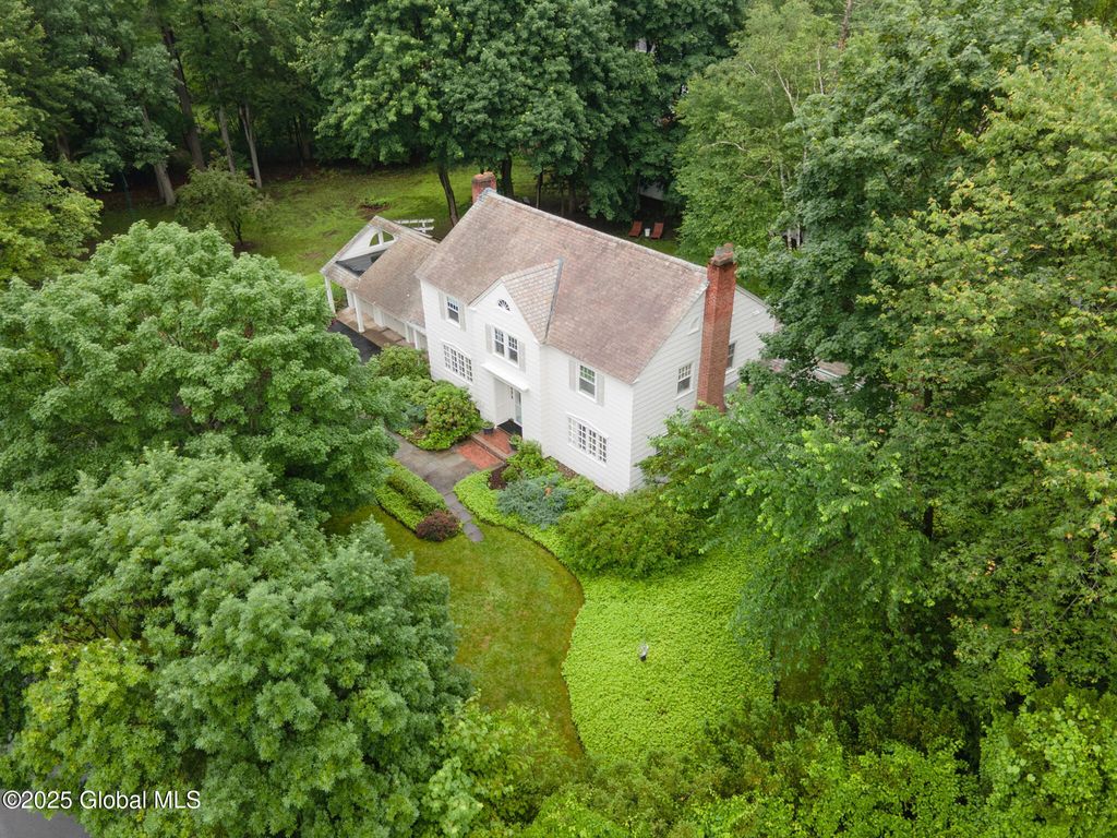 20 Darroch Road, Bethlehem, NY 12054